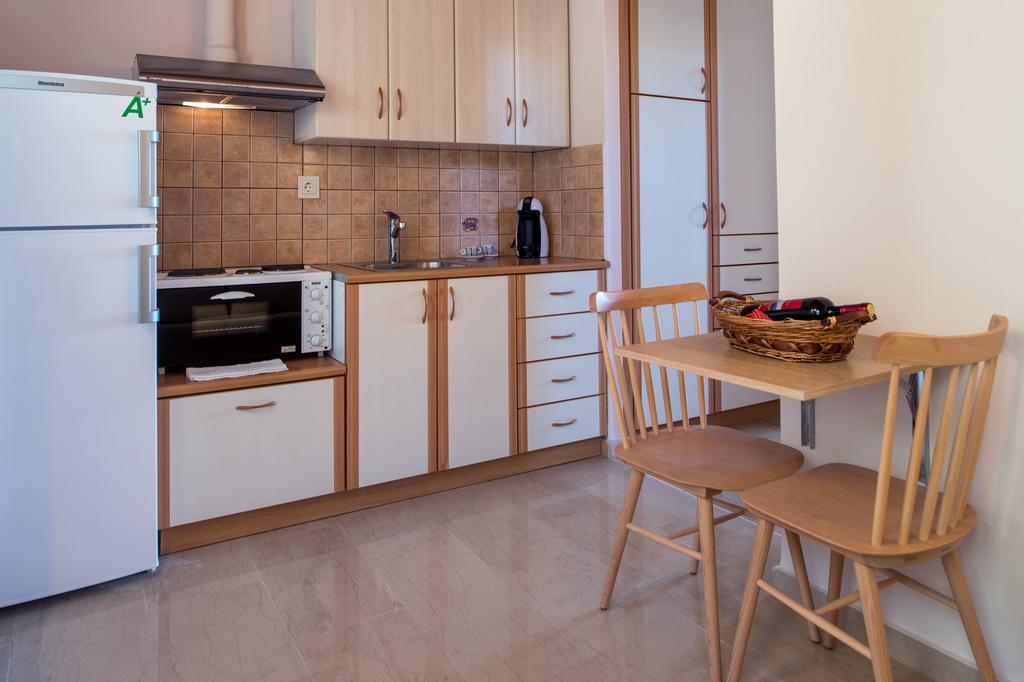 Krouzeri Beach Apartments Nisaki  Room photo